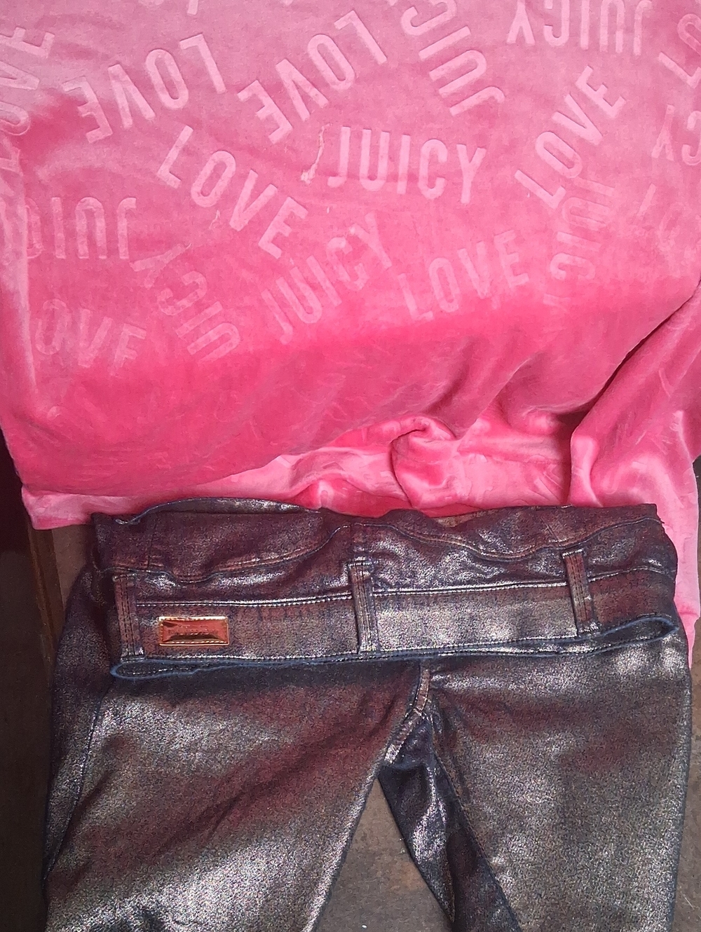 Juicy Couture Hot Pink Embossed 'JUICY LOVE' Crewneck Sweatshirt And Pants